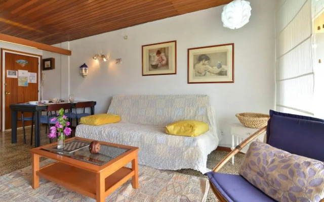 Oasis Close Barcelona Pool Tennis Beach