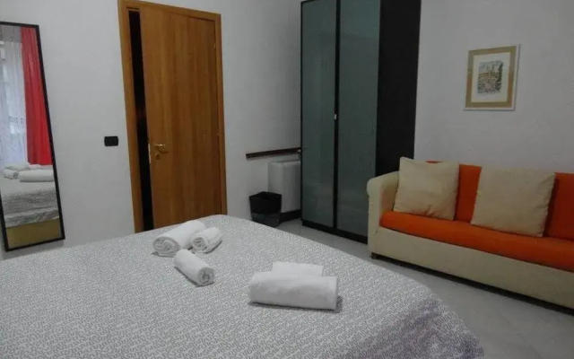 Suites Holiday Rooms