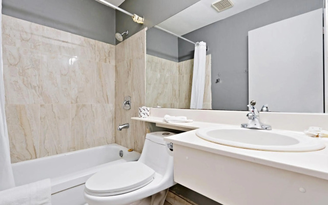 Niagara Lodge & Suites