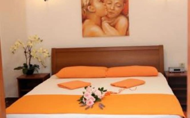 Vida With Garden - A1 - Naranča