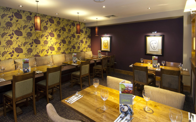Premier Inn Bristol Cribbs Causeway - M5 J17