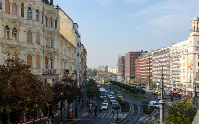 Karoly Corner Residences