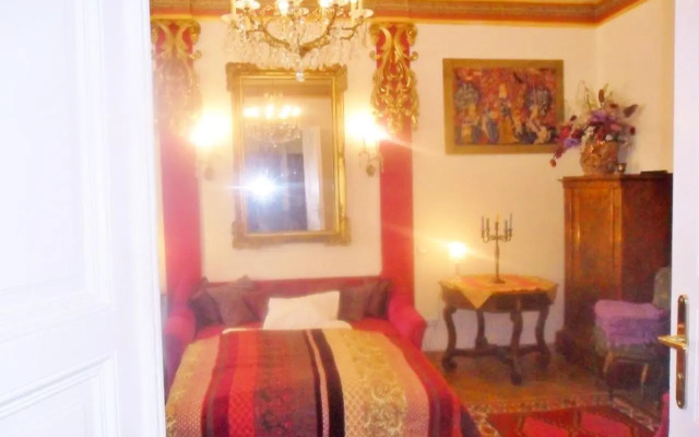 B&B near Castle