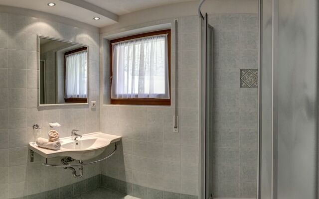 Ahrner Wirt Apartments