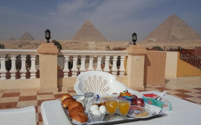 Royal pyramids Inn