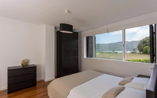 Casa das Camélias - Family Villa by the lagoon