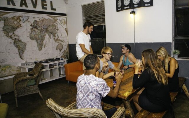 Firehouse Hostel & Lounge