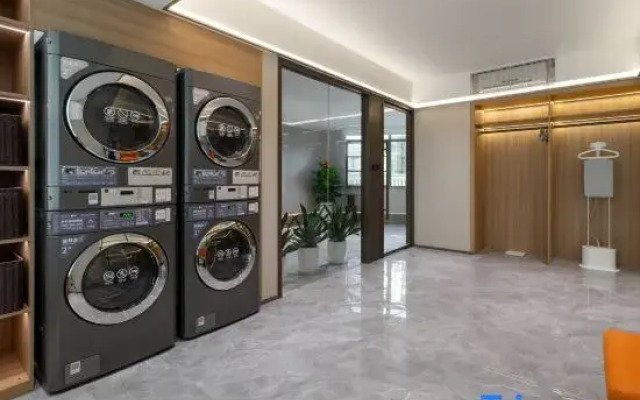 Starway Hotel (Shenzhen Longdong Subway Station)