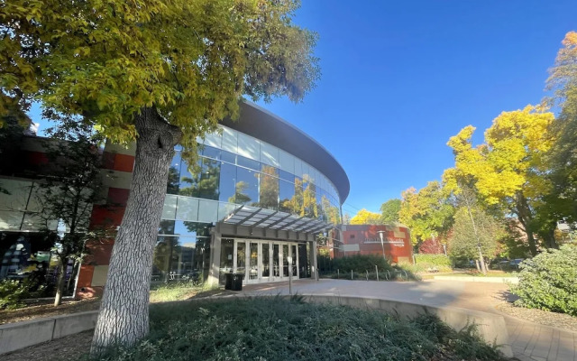 Lola House! Cozy Comfort, Prime Old Town Location