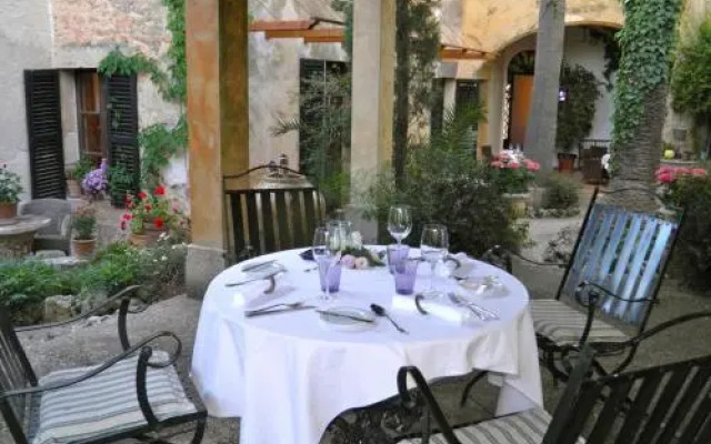 Finca Raims Hotel Interior