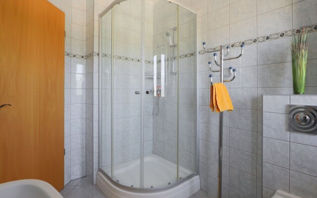 Amarillo 2 Balatonm Riaf rd