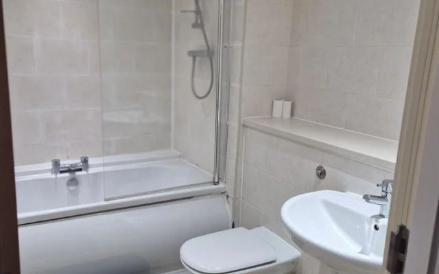 Remarkable 2-bed Apartment in Central Liverpool