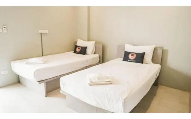 Roomquest Don Muang Airport