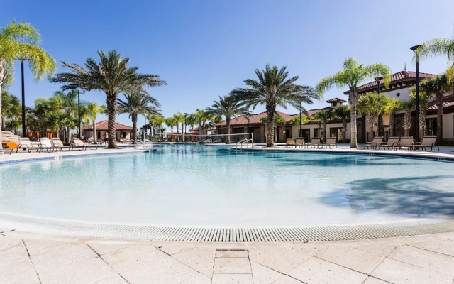 Extraordinary 5BR Private Pool Near Disney Area!