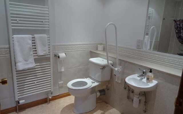 Rural Retreat 2 Miles From Perth, Pets Welcome