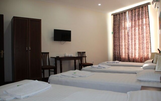 Grand Way Hotel