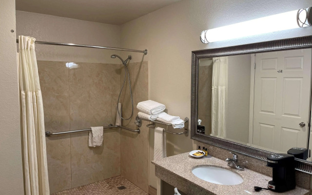 Best Western Plus Pleasanton Inn