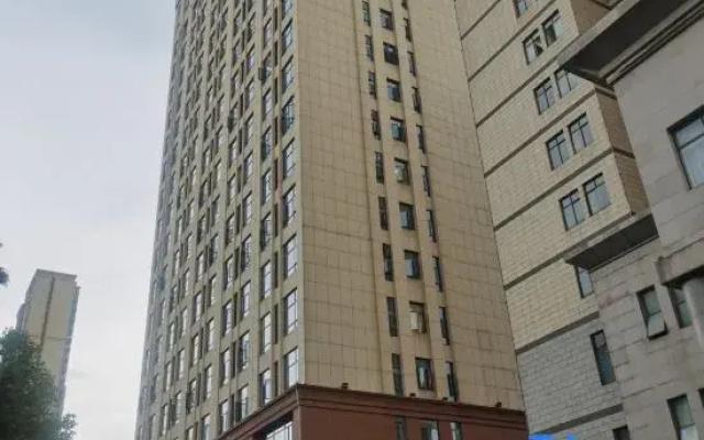 Conrab L Hotel