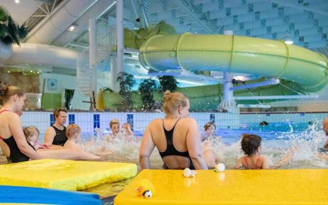 Large fully renovated farmhouse with indoor Swim spa and Sauna