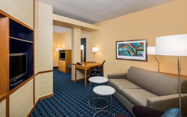 Fairfield Inn & Suites San Antonio Airport/North Star Mall