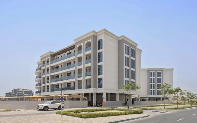 Silkhaus Pool Gym Beautiful Studio Art Gardens