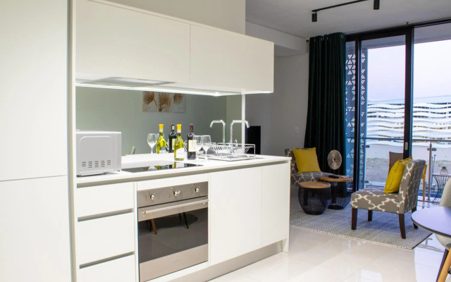 Modern 1 Bedroom Executive Apartment in Waterfall