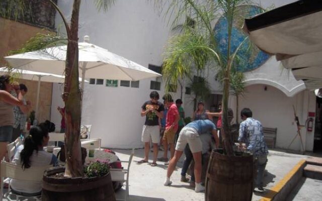 Hostal Punto 79 - Hostel