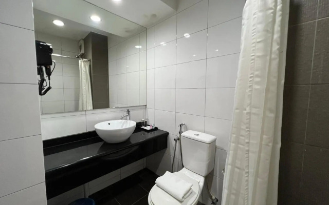 SSL Traders Hotel