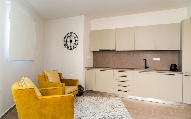 Anassa's Residence
