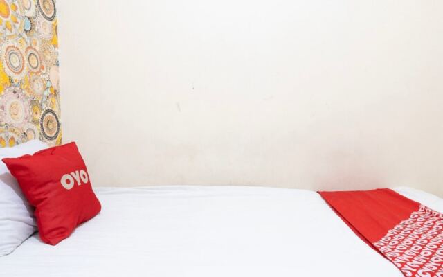 OYO 93424 Apartemen The Suite Metro By Salman