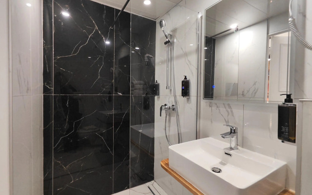 Atelier Montparnasse Hotel