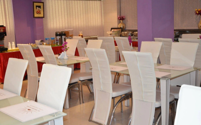 Al Shams Plaza Hotel Apartments