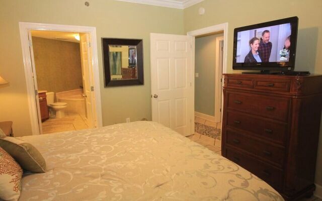 Phoenix On Bay II 2310