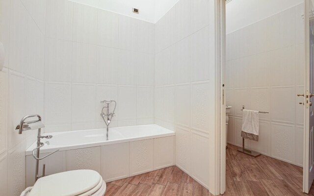 Stunning Apartment in Trani With 2 Bedrooms and Wifi