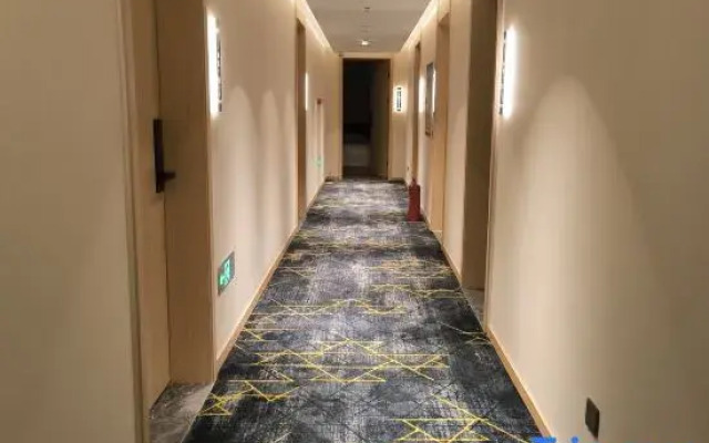 Ruiyi Light Residence Hotel
