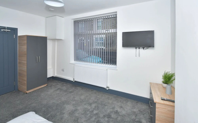 Townhouse @ 24 Brunswick Place Stoke