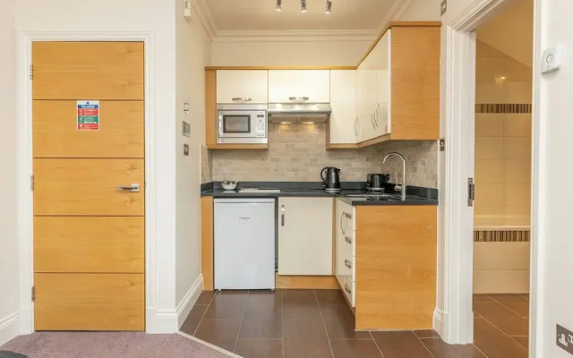 Teddington Lodge