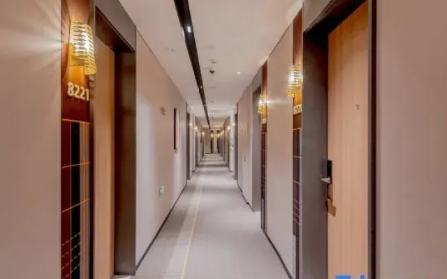Home Inn Select (Shanghai Jinshan Zhujing Bus Station Branch)