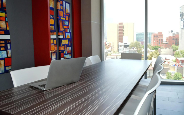 Hotel Block Suites