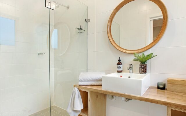 Sofia-Rose and Cottage