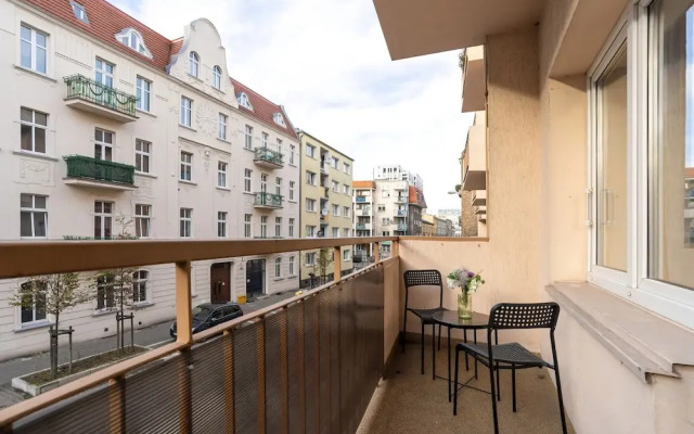 Trendy Apartment Polna by Renters