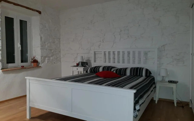 Stone wall apartments Izola