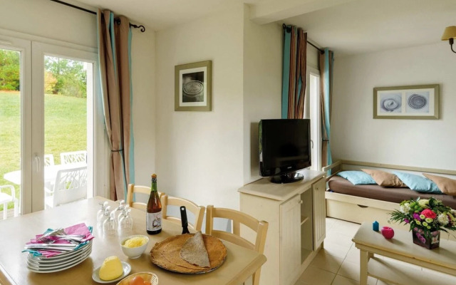 Pleasant Breton Holiday Home Near the bay of Douarnenez