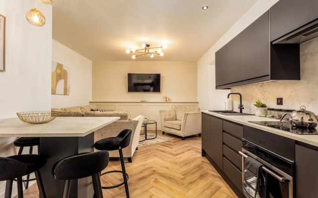 Wellington Lodge - Donnini Apartments