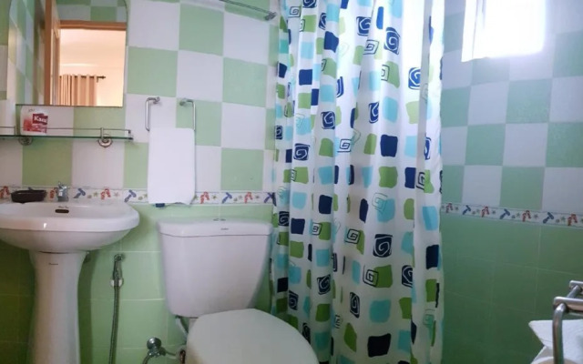 OYO 889 Amboy Hometel