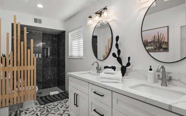 Desert Willow Pool Spa Firepit Putting Green