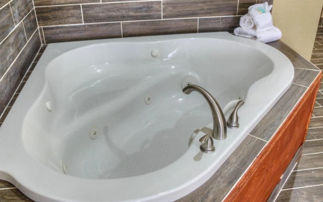 Comfort Suites Plymouth near US-30
