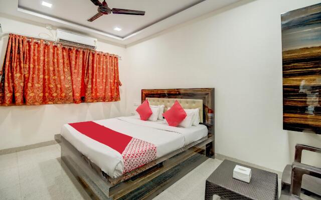 OYO 72564 Om Sai Lodge Hotel