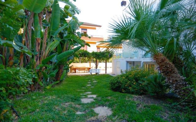 Path House - Suite Hotel