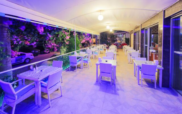 Moda Beach Hotel